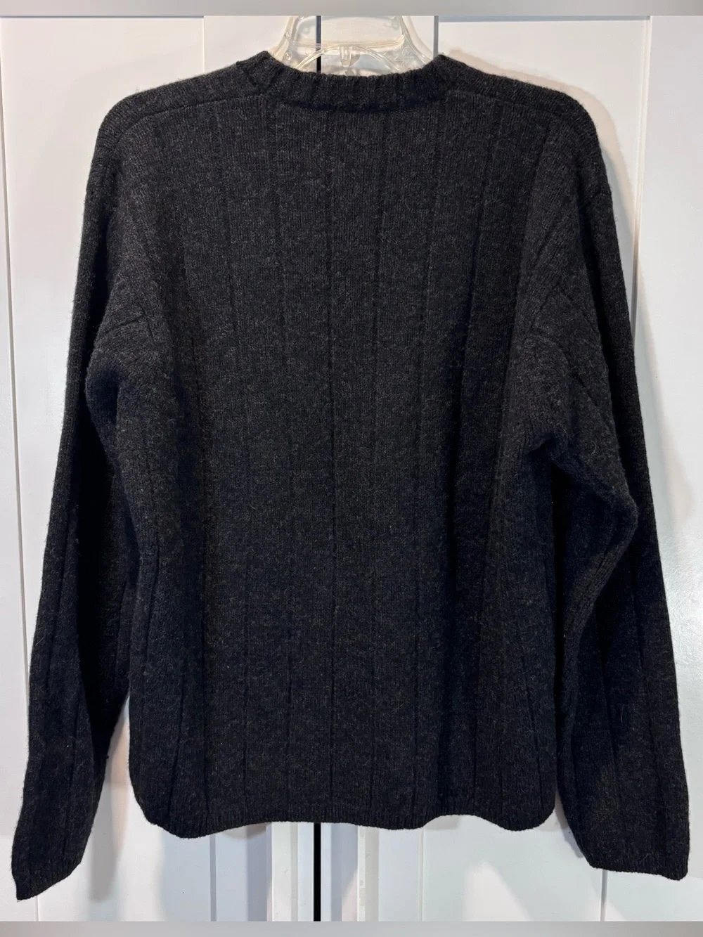 Vintage J.Crew 100% Lambswool Mens M V-Neck Sweater Charcoal Gray Hong Kong 90s